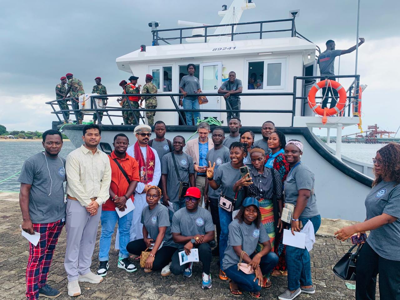 Students studying and working in aquaculture marine sciences environment